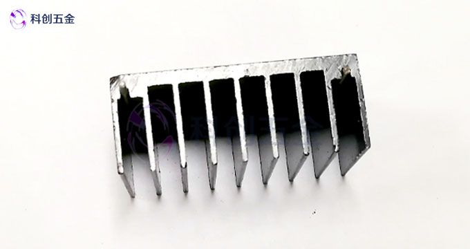 五金沖壓加工行業(yè)持續(xù)提高自動(dòng)化水平，降低生產(chǎn)成本